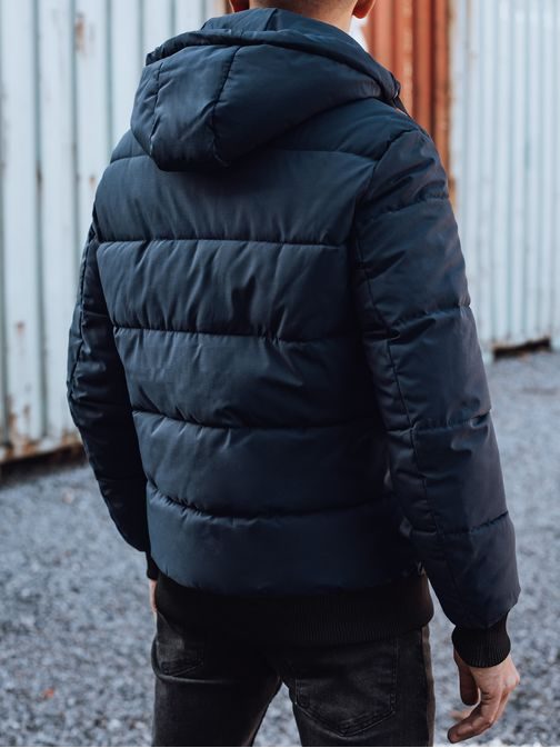 Trendy zimní bunda s kapucí v granátovém provedení