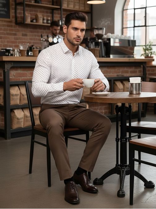 Bavlněná bílá košile s hnědým vzorem