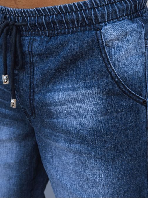 Moderní modré džínové šortky