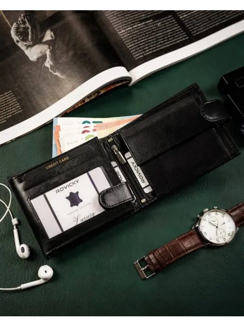 Trendy černá pánská peněženka s přezkou