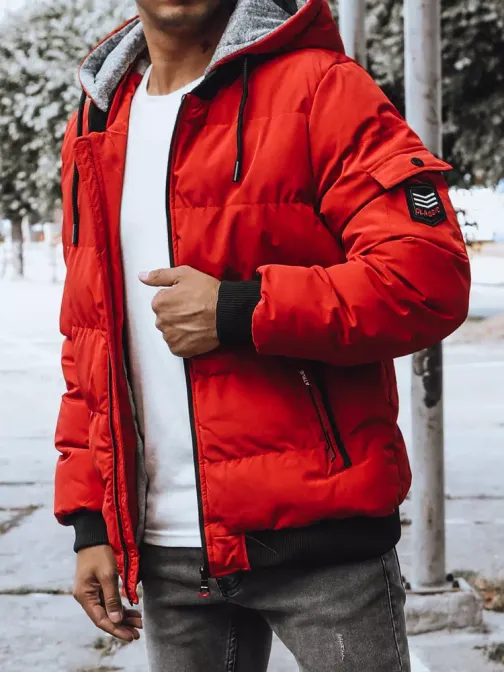 Atraktivní červená bunda na zimu