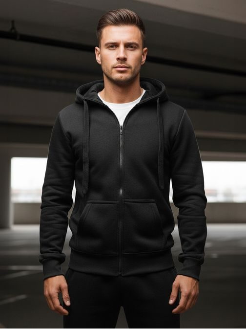 Jednoduchá černá tepláková souprava