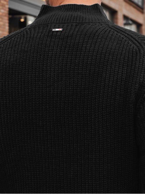 Stylový černý svetr pro muže se zapínáním na knoflíky