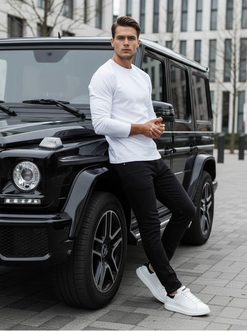 Základní bílé tričko s dlouhým rukávem