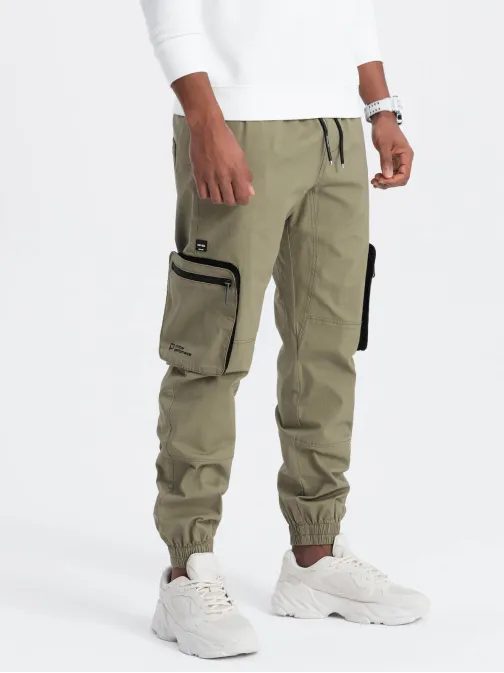 Nadčasové olivové joggery V1 PAJO-0135