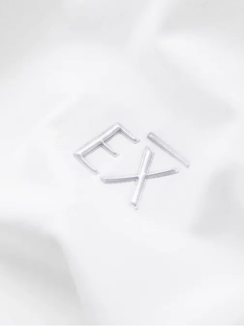 Jedinečné bílé tričko s logem V2 TSBC-0222