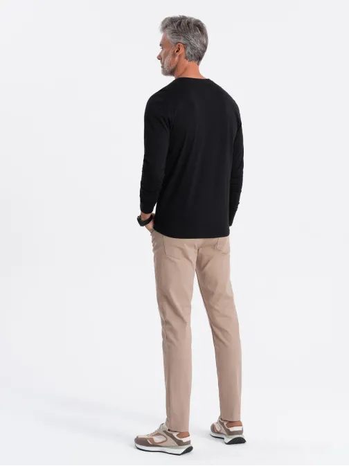 Jednoduché bavlněné tričko s dlouhým rukávem v černé barvě v1 om-lsbl-0106