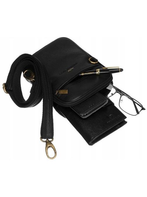 Černá kožená taška přes ramena Peterson