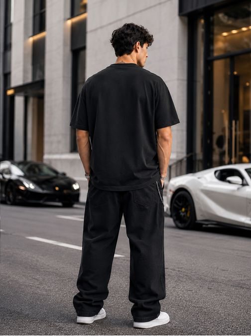 Černé tričko oversize bez potisku