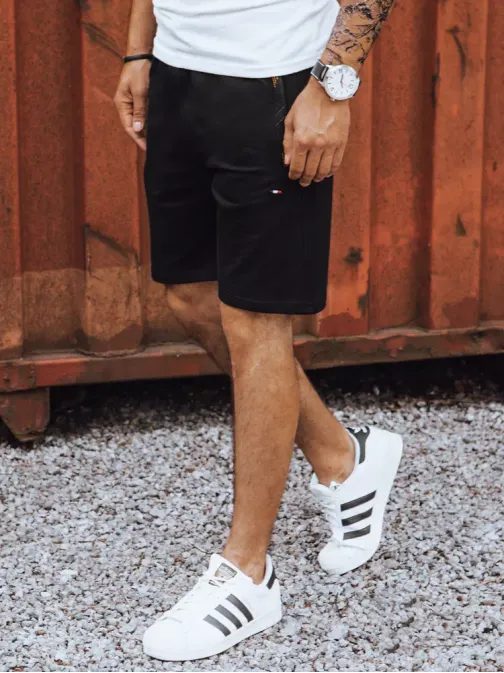 Černé sportovní kraťasy