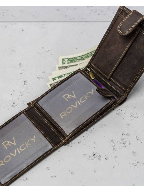 Hnědá kožená peněženka WILD s přezkou