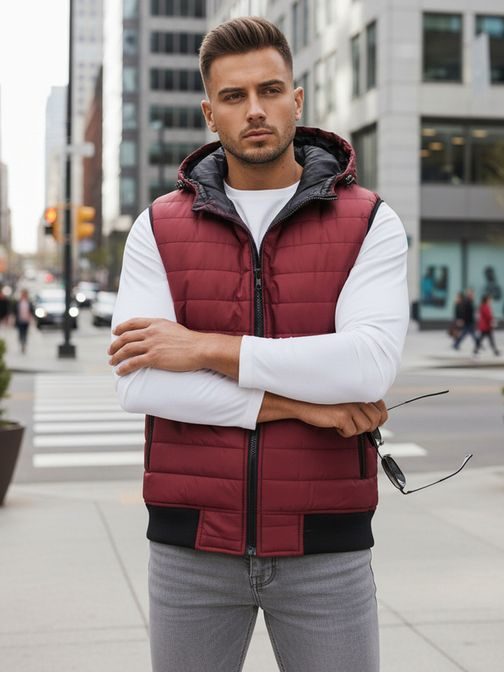 Trendy vesta s kapucí v bordó barvě