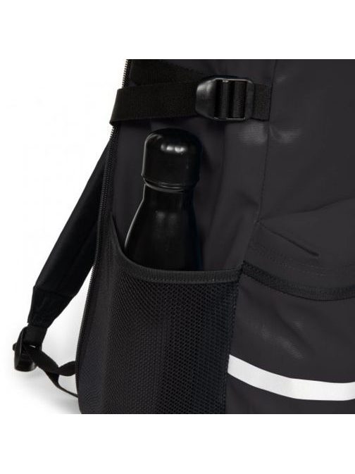 Originální černý ruksak Eastpak Maclo Bike Tarp