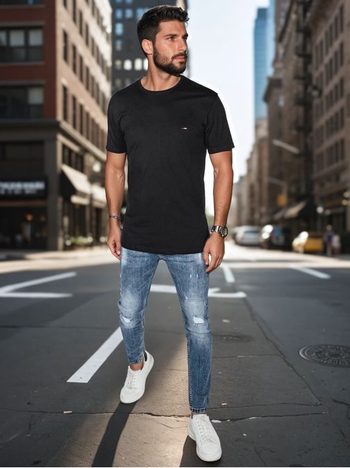 Trendy černé tričko s krátkým rukávem a s logem