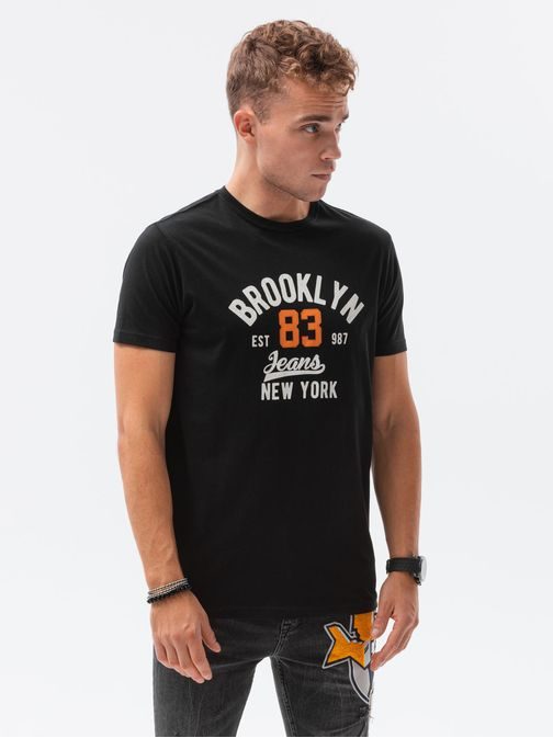 Pohodlné černé tričko s potiskem Brooklyn S1434 V-19D