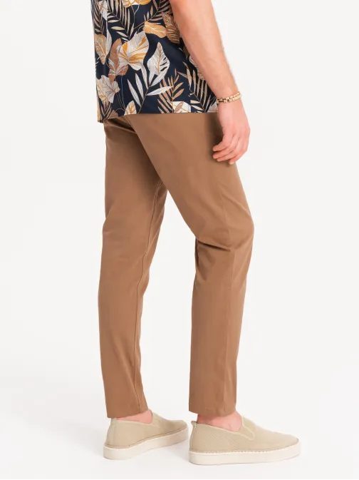 Hnědé chinos kalhoty s ozdobným pasemV4 PACP-0118