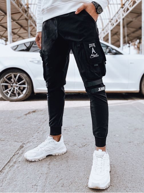 Poutavé černé kapsáčové jogger kalhoty