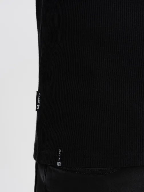 Černé tričko s dlouhým rukávem a kapsou om-lscl-0109