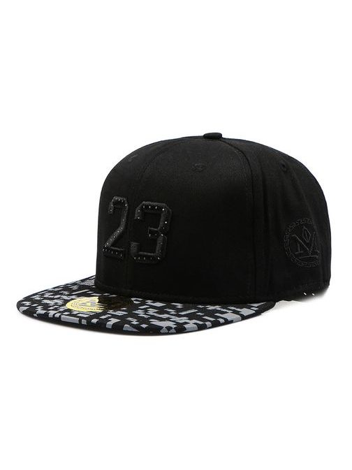 Černá moderní kšiltovka snapback s číslem 23