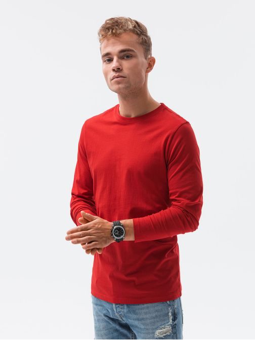 Klasické červené tričko s dlouhým rukávem L138