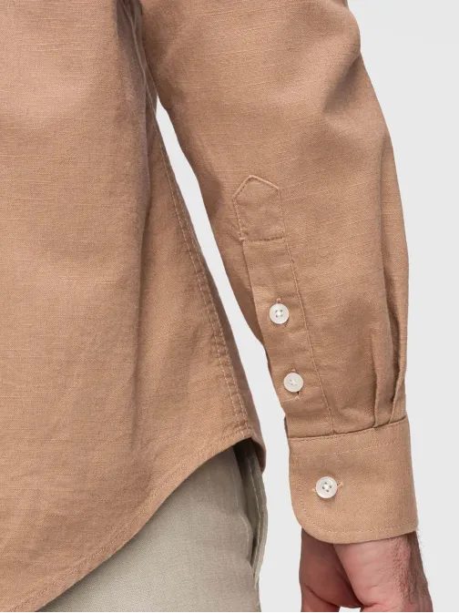 Světle hnědá košile regular fit V7 K704