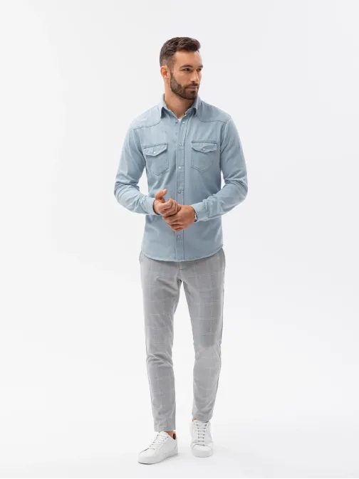 Trendová košile v světle modré barvě K567