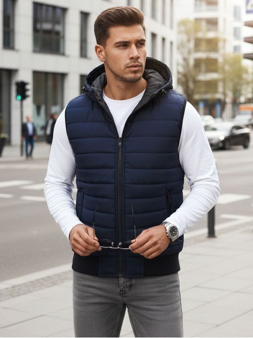Trendy vesta s kapucí v granátové barvě