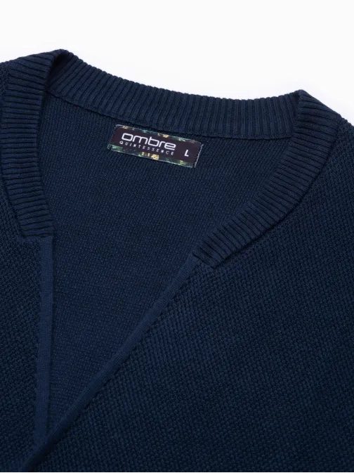 Zajímavý granátový svetr na knoflíky E193