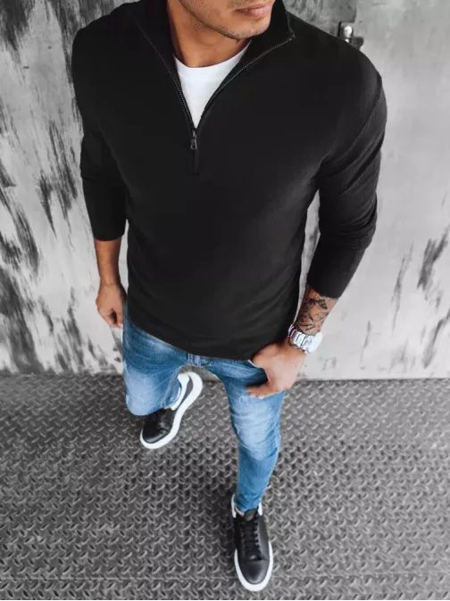 Atraktivní černý svetr se zipem