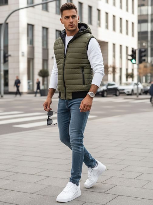 Trendy vesta s kapucí v zelené barvě