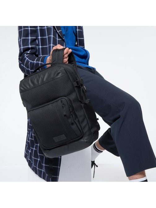 Trendy černý batoh Eastpak Tecum S