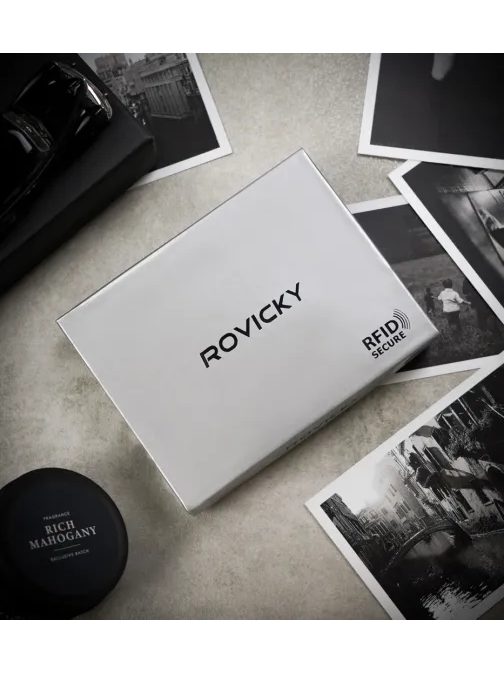 Moderní černá pánská peněženka na výšku