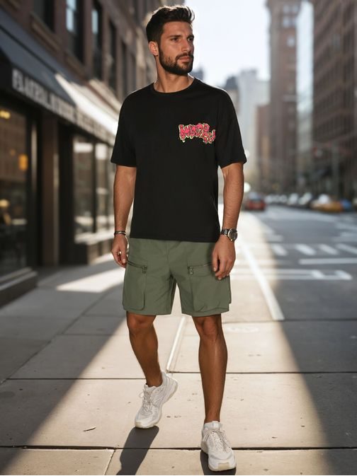 Originální černé tričko s výraznými nápisy