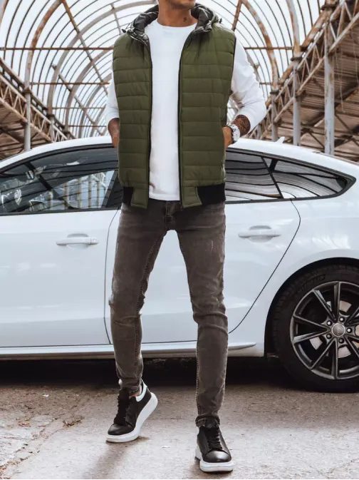 Trendy vesta s kapucí v zelené barvě