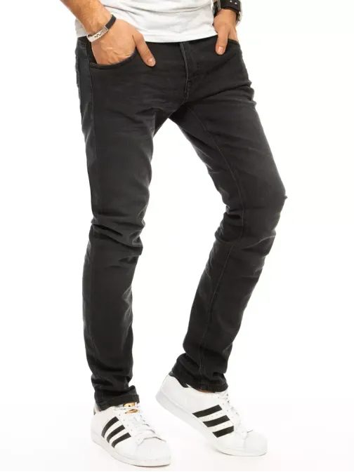 Trendové džíny v černém provedení