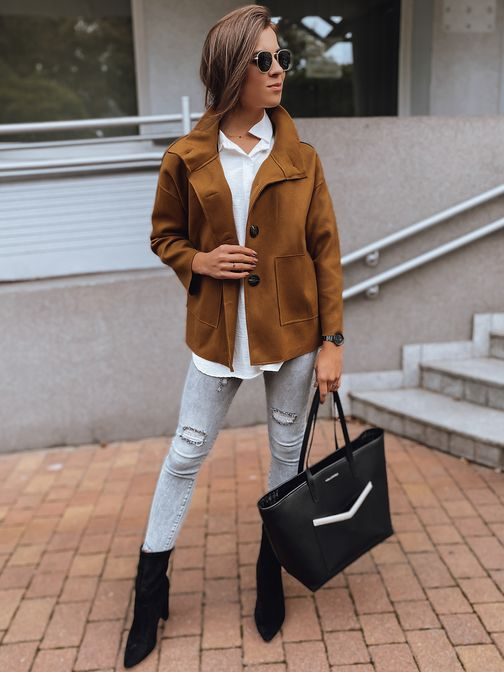 Moderní Ollina dámský kabát v kamelové barvě