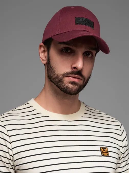 Trendy bordó kšiltovka s nášivkou V8 ACCS-0104