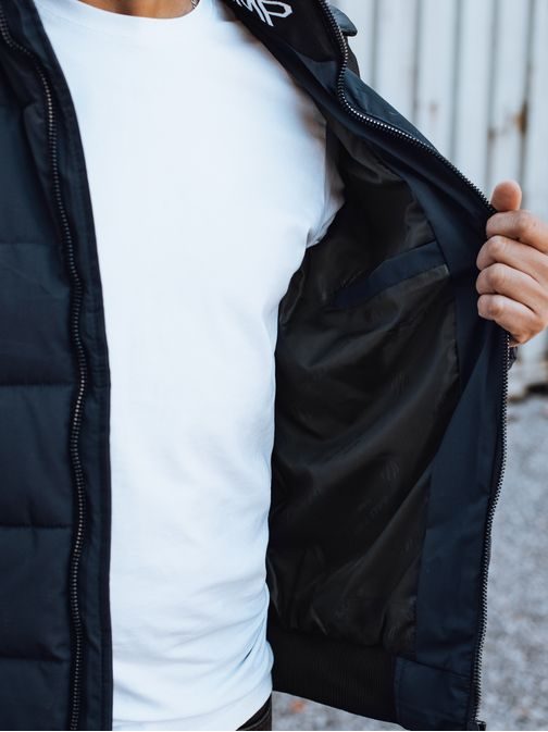 Trendy zimní bunda s kapucí v granátovém provedení