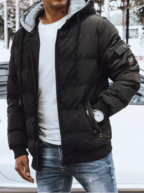 Atraktivní černá bunda na zimu