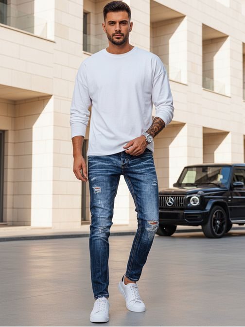 Atraktivní modré rifle s dírami