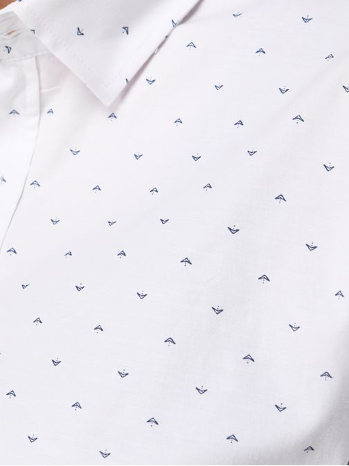 Bílá pánská košile slim fit s originálním vzorem