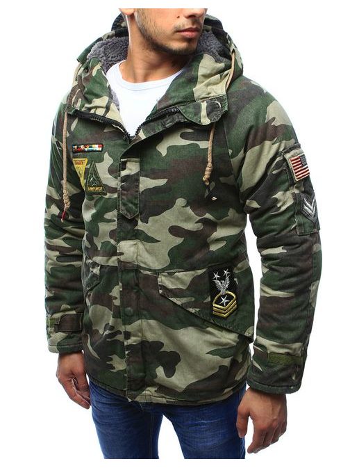 Zimní maskáčová bunda s army nášivkami