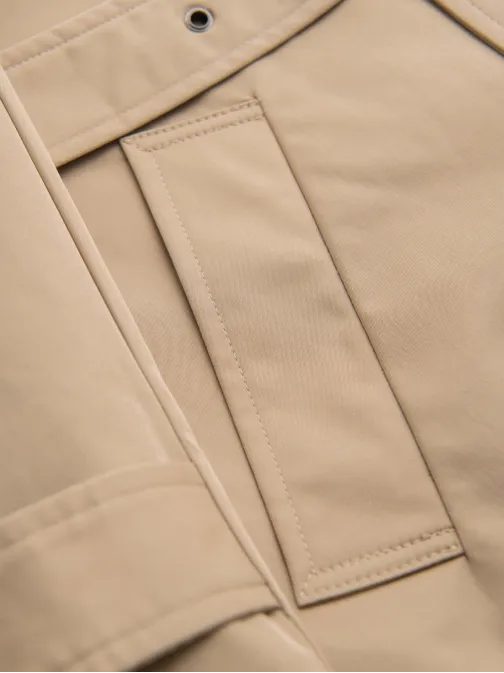 Stylový béžový plášť s páskem V1 COLC-0146