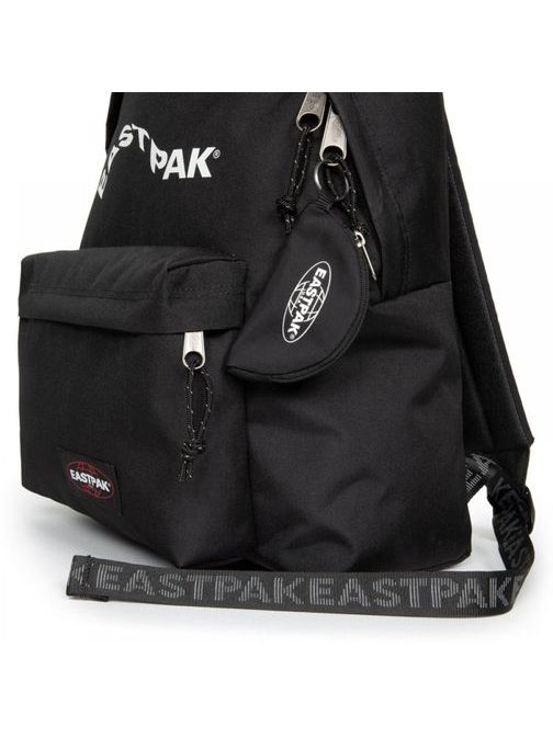Stylový černý ruksak Eastpak Bold Distorted