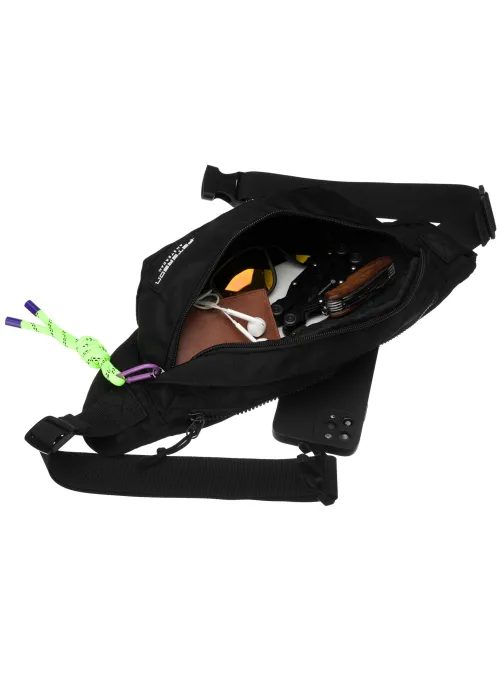 Trendy černá pánská ledvinka