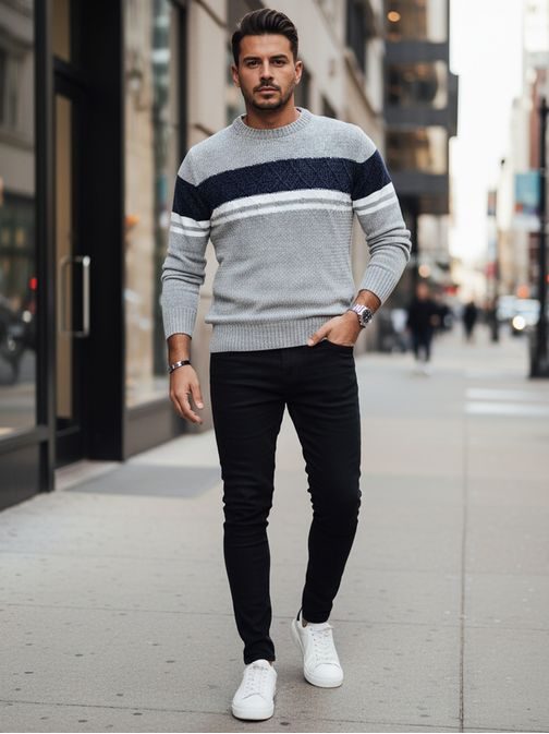 Jedinečný hrubý šedý svetr