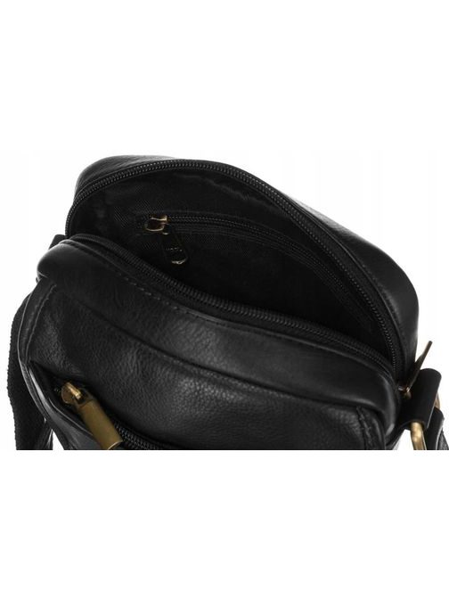 Černá praktická kožená taška Peterson