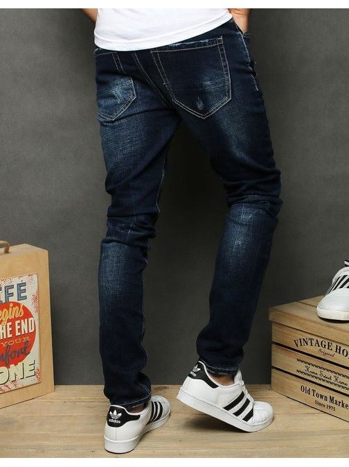 Trendové granátové džíny s dírami