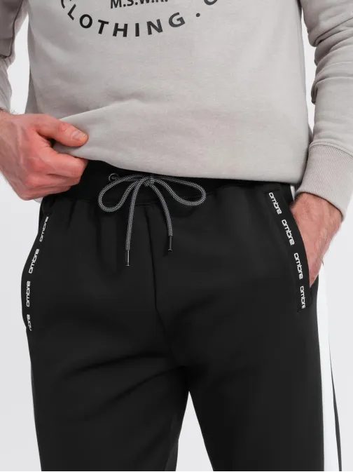 Pánské černé tepláky s kontrastním lemováním V1 PASK-0229