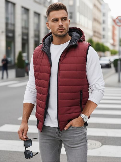 Trendy vesta s kapucí v bordó barvě